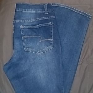 Time and Tru, Women medium wash bootcut jeans, size 12